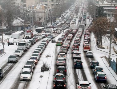 Ξέμεινε από... αλάτι η Θεσσαλονίκη εν μέσω χιονιά!